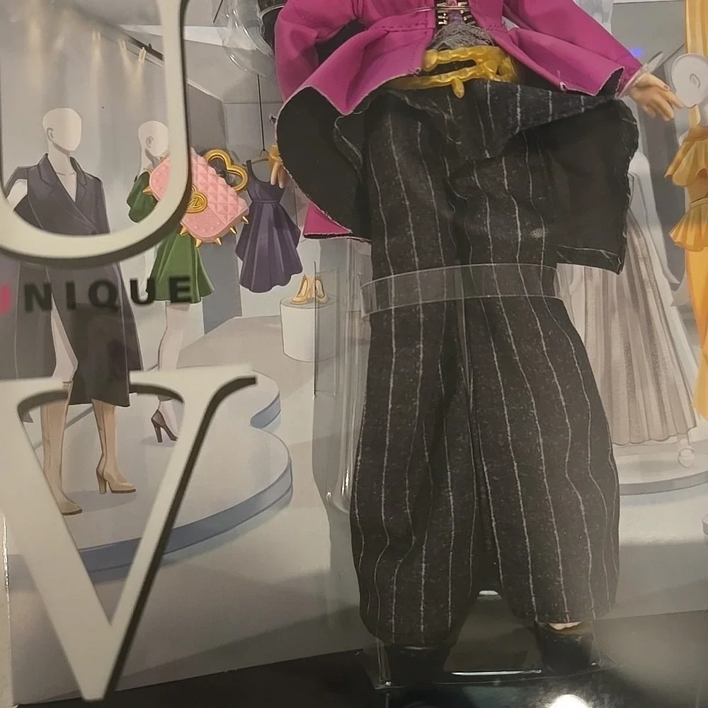 LUV Premium Fashion Doll - Brooke, ‎ Edgy Ensemble, Limitless Unique Vibrant 🆕